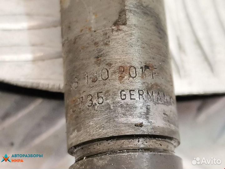 Форсунка Volkswagen Golf 3 2000 038130201F