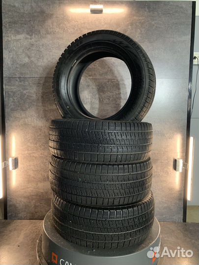 Bridgestone Blizzak Ice 215/55 R16