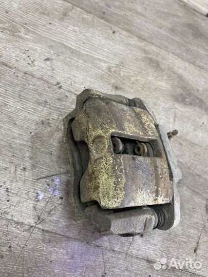 Суппорт тормозной передний правый ваз (LADA) Kalin