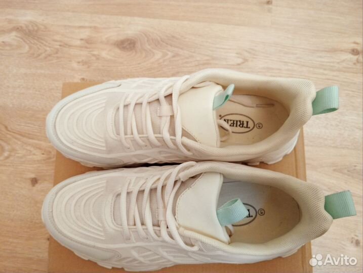 Кроссовки женские trien