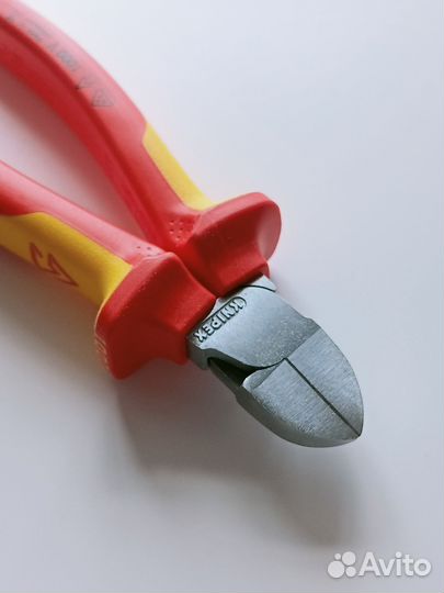 Бокорезы Knipex KN - 7026160