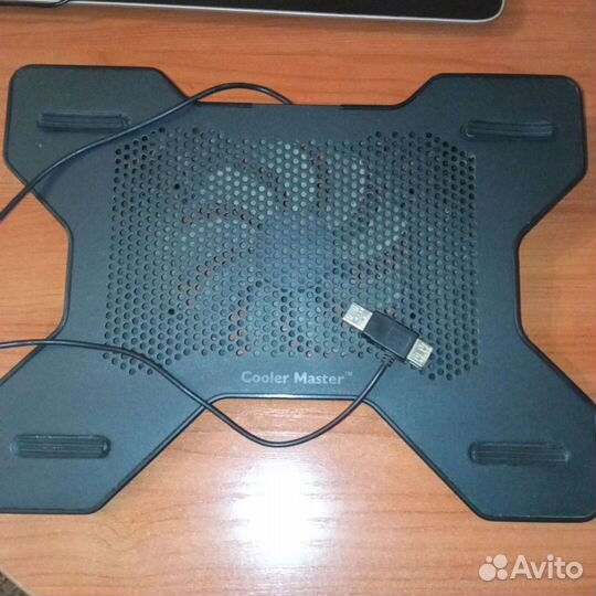 Подставка с охлаждением для ноутбука