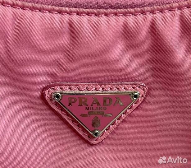 Сумка Prada Re-Edition 2000