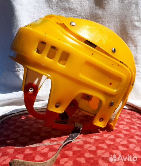 Хоккейный шлем СССР для юниоров