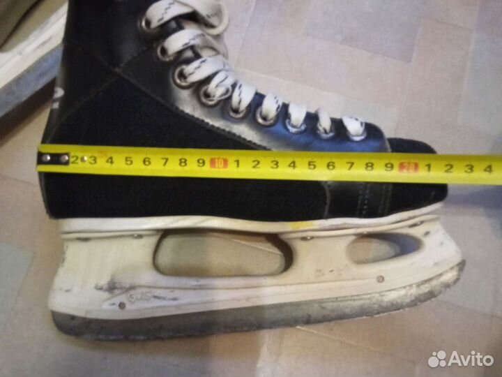 Коньки хоккейные