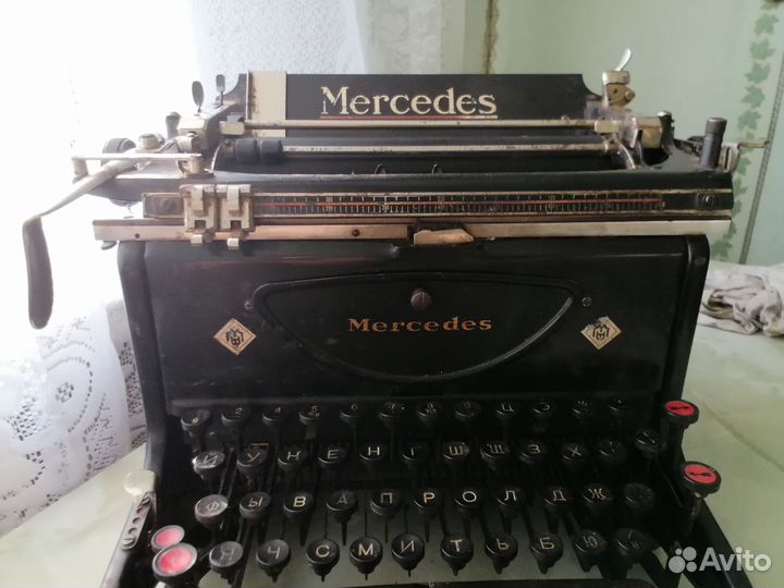 Антикварная печатная машинка