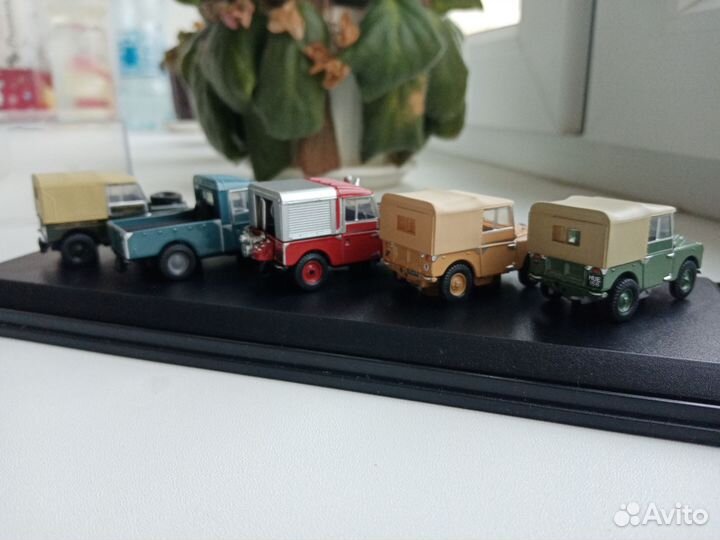 Набор моделей Land rover 1:76