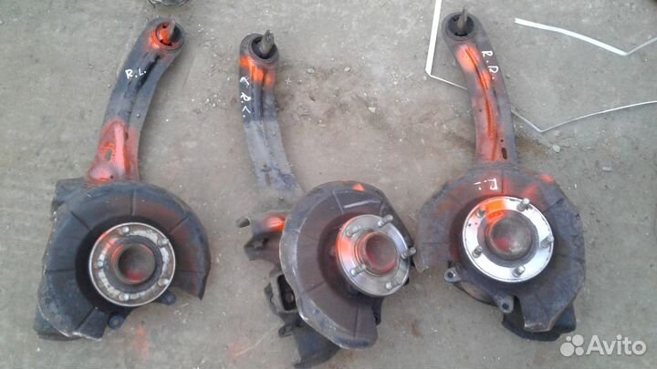 Цапфа кулак поворотный задний Mazda3 BK