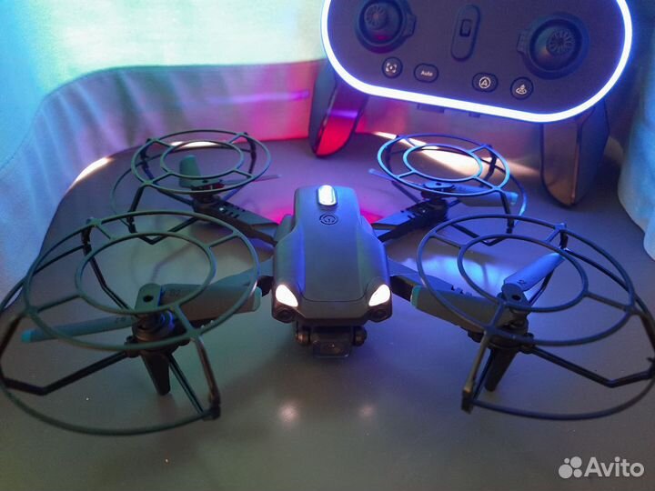 Квадрокоптер,2 камеры,V20,WiFi, Радиоуправляемый