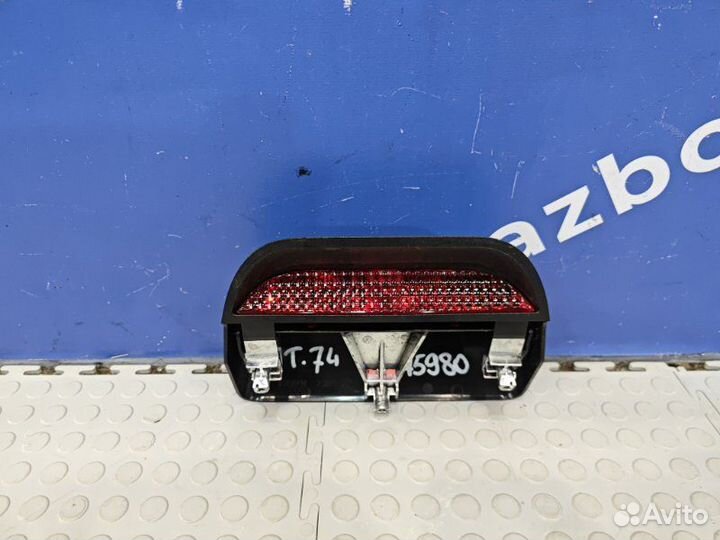 Стоп-сигнал Nissan Terrano