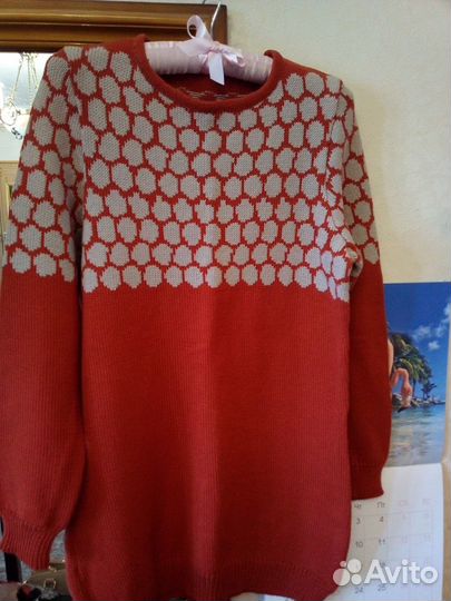 Пуловер с графическим рисунком