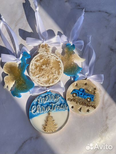 Новогодние елочные игрушки набор