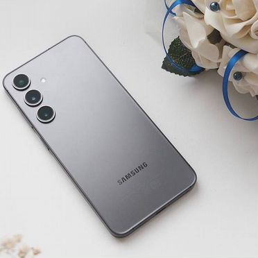 Samsung Galaxy S24, 8/512 ГБ, SIM + eSIM