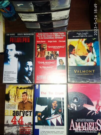 Видеокассеты: Ужасы, вестерны и романтика