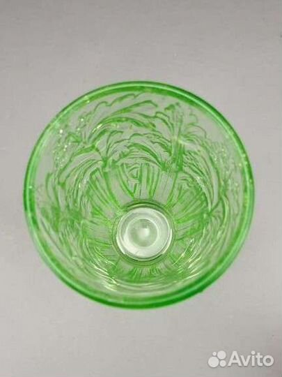 Ваза урановое стекло