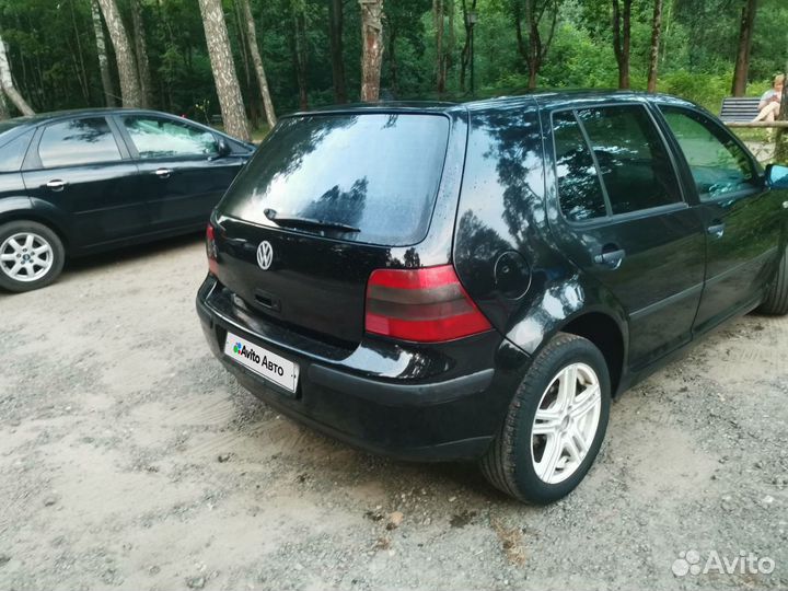 Volkswagen Golf 1.6 МТ, 2001, 300 000 км