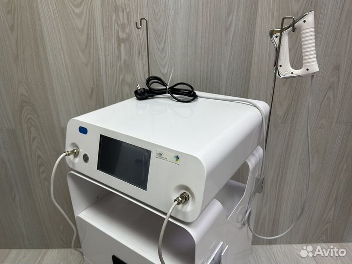 Аппарат коррекции фигуры Indiba 448 кГц с биотоком