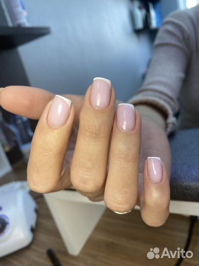 Маникюр и педикюр