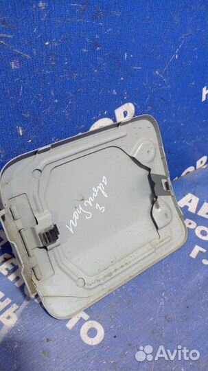 Лючок бензобака Mitsubishi Pajero 3 внедорожник