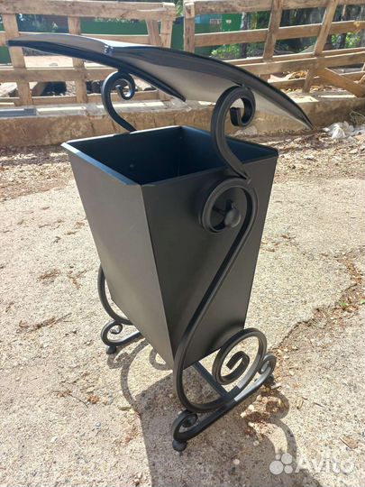 Урна уличная кованная