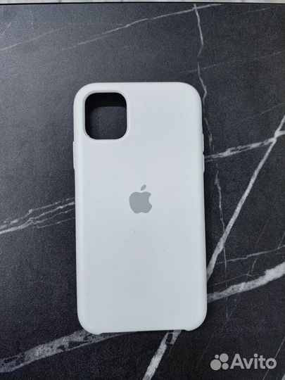 Чехол на iPhone 11