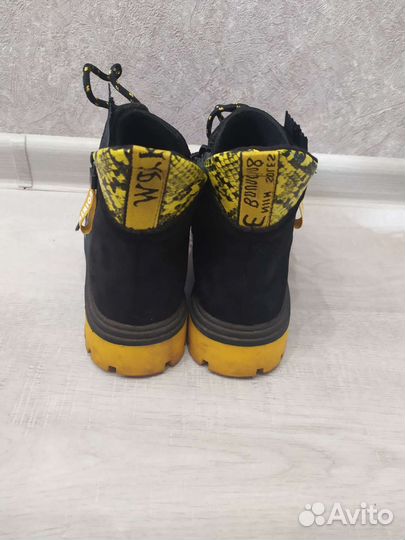 Ботинки замшевые