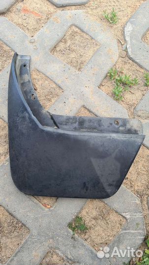 Брызговик Рено sandero