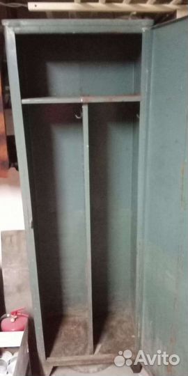 Шкаф