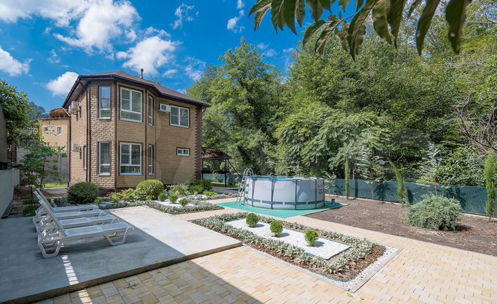 Дом 100 м² на участке 8 сот.