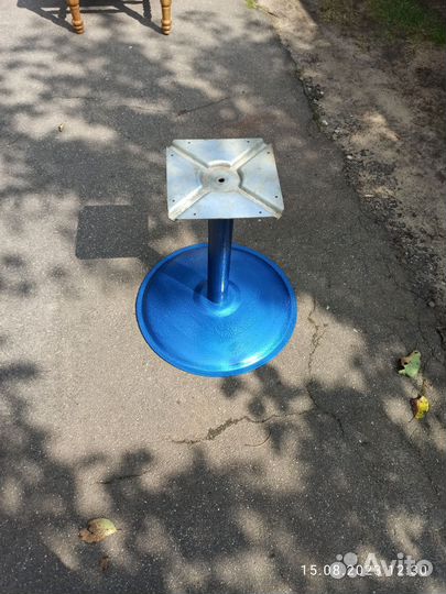 Металлическое подстолье