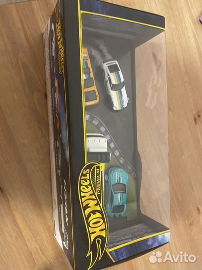 Hot wheels premium diorama drift