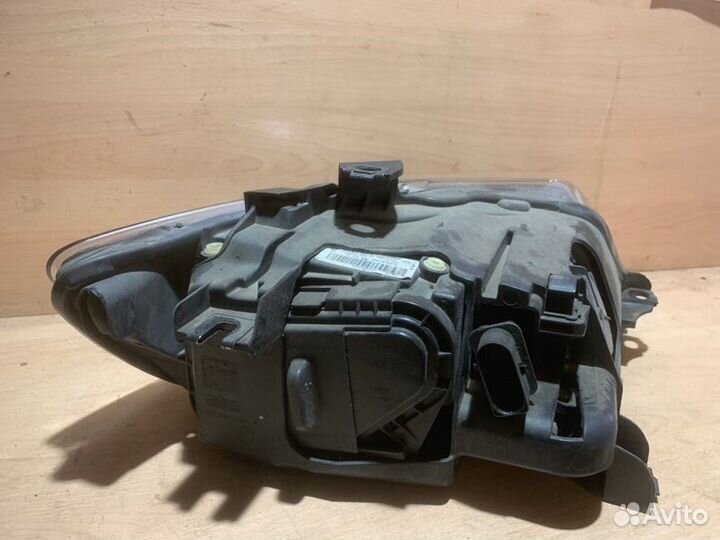 Фара левая Audi Q7