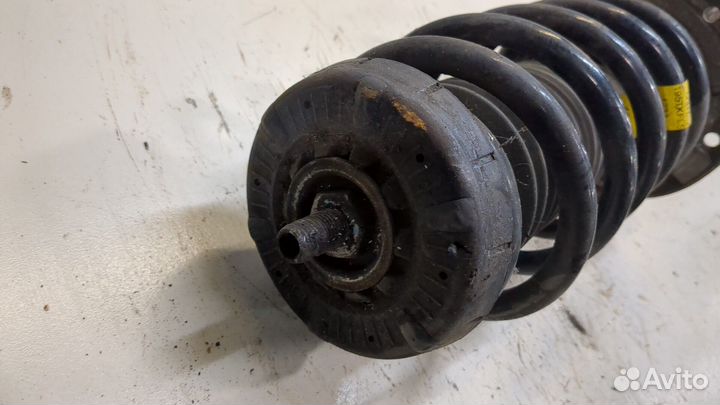 Амортизатор подвески правый передний Opel Mokka