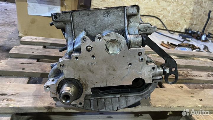 Левая Головка блока гбц audi a4 b6 2.4 bdv