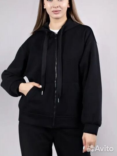 Спортивный костюм женский