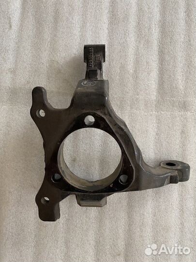 Кулак поворотный передний левый Opel