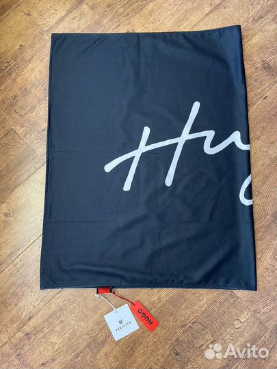 Полотенце Hugo