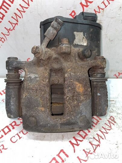 Суппорт тормозной задний правый Volvo V70