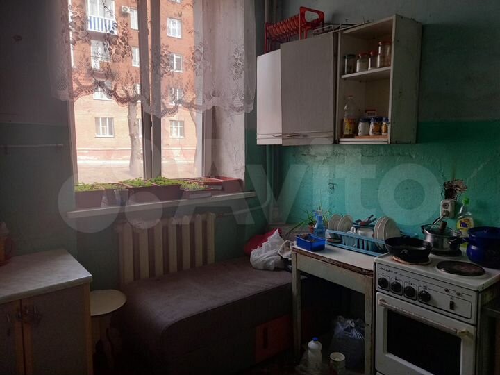 Комната 18 м² в 4-к., 1/2 эт.