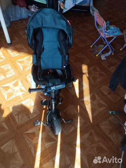 Трехколесный велосипед