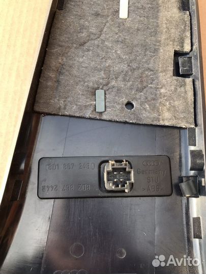 Накладка центральной стойки Audi A4 (B5) avant 200