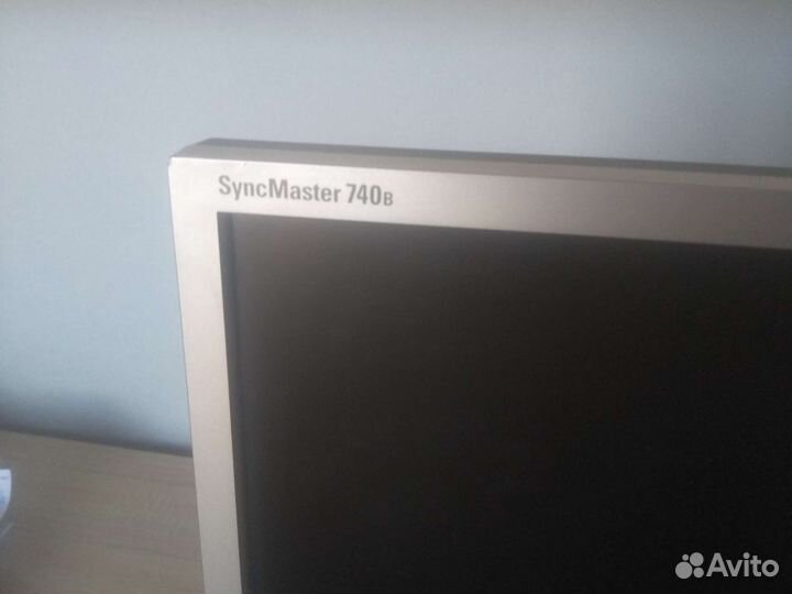 Монитор Samsung syncmaster 740n
