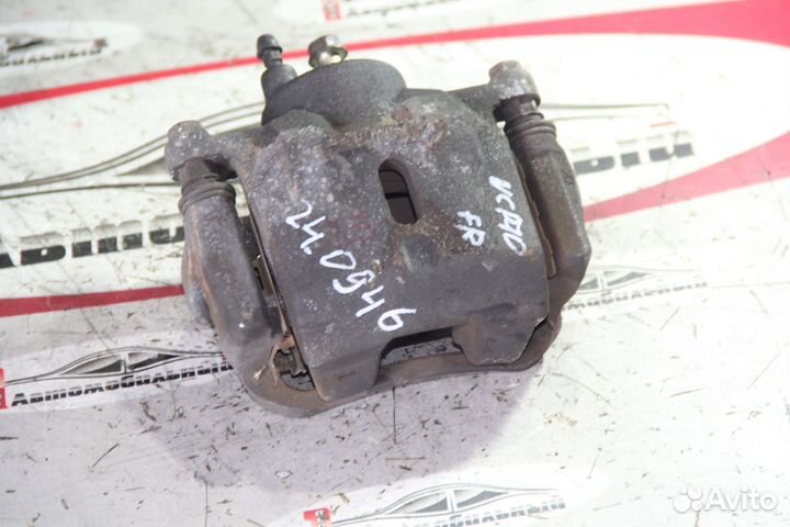 Суппорт перед право c Toyota Funcargo NCP20 2NZ-FE