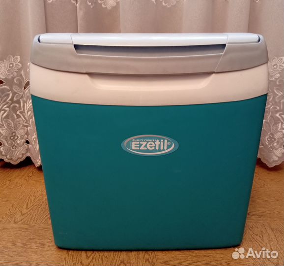 Автомобильный холодильник Ezetil E26 12/230V