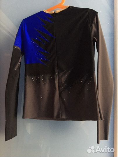 Костюм для выступления фигуристов