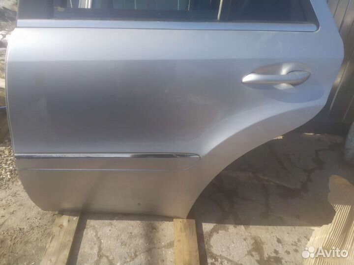 Дверь задняя левая Mercedes-Benz ML W164