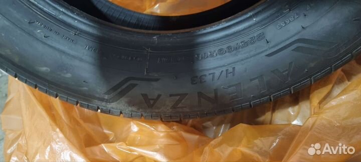 Bridgestone Alenza H/L 33 225/60 R18