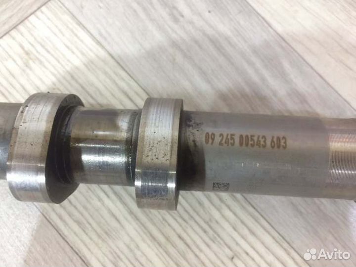 Распредвал выпускной правый Mercedes-Benz Gl X164