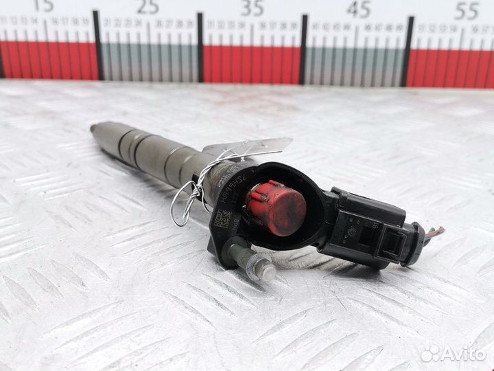 Форсунка топливная Audi A5/RS5/S5