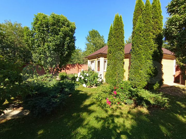 Дом 400 м² на участке 13 сот.